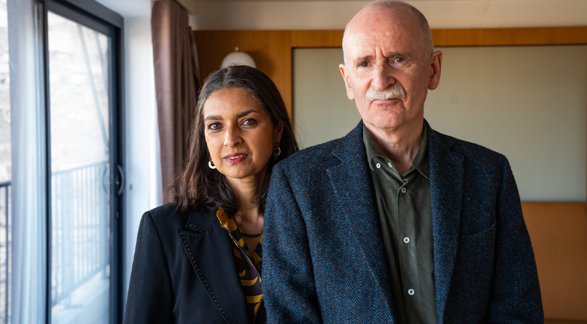 Jhumpa Lahiri and Dan Gunn. Jhumpa Lahiri and Dan Gunn.