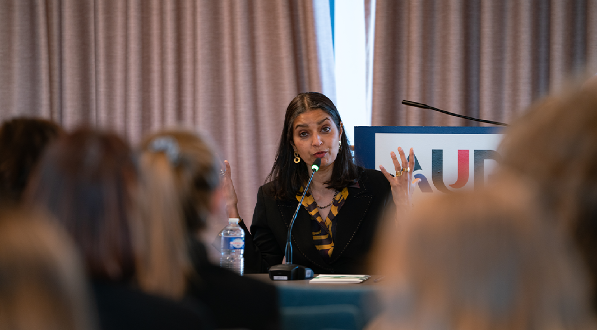Pulitzer Prize winning Jhumpa Lahiri Pulitzer Prize winning Jhumpa Lahiri