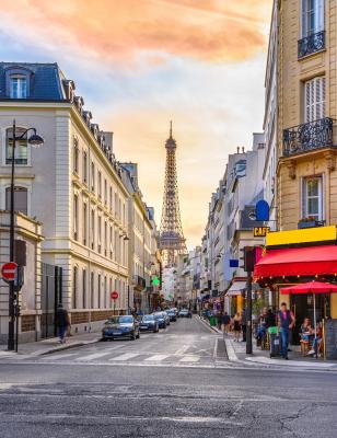 View of the Eiffel Tower from the 7th