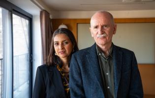 Author Jhumpa Lahiri and Professor Dan Gunn
